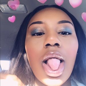 Meet your Posher, Mya